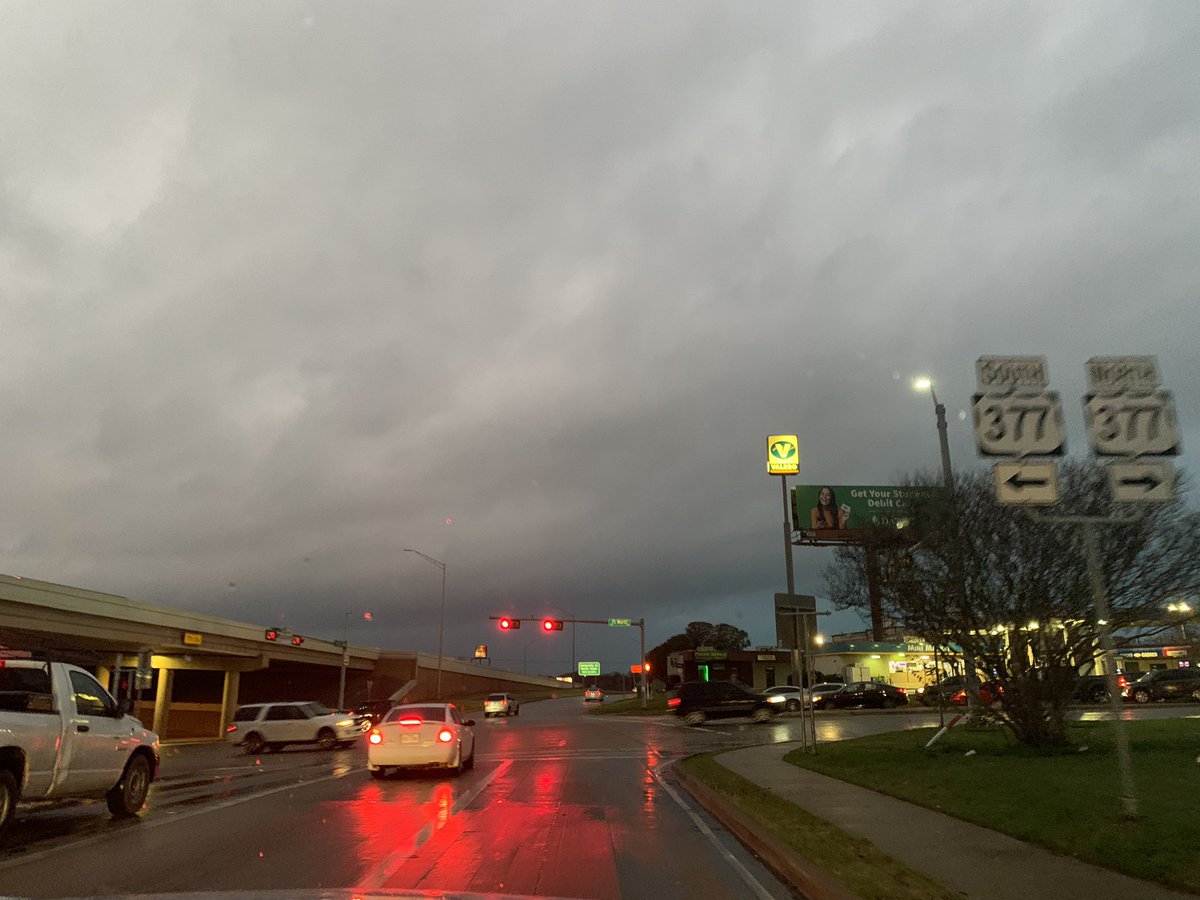 AlannaNBC5's tweet image. Dark skies over Denton as a severe storm closes in this AM.

Stay with @NBCDFW for live coverage ➡️ nbcdfw.com/weather