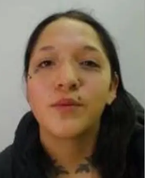 desaparecidaorg's tweet photo. María Belén Ferreyra tiene 17 años, desapareció el 10/12 en la ciudad de Neuquén. Estatura 1,70. Vestía remera de color claro, pantalón corto gris y zapatillas. Se hizo la denuncia, Comisaría 2da . Avisar #URGENTE a la policía local ☎ 299-4424063, 101 o 911

 #Neuquen https://t.co/UNPs9TcQUb