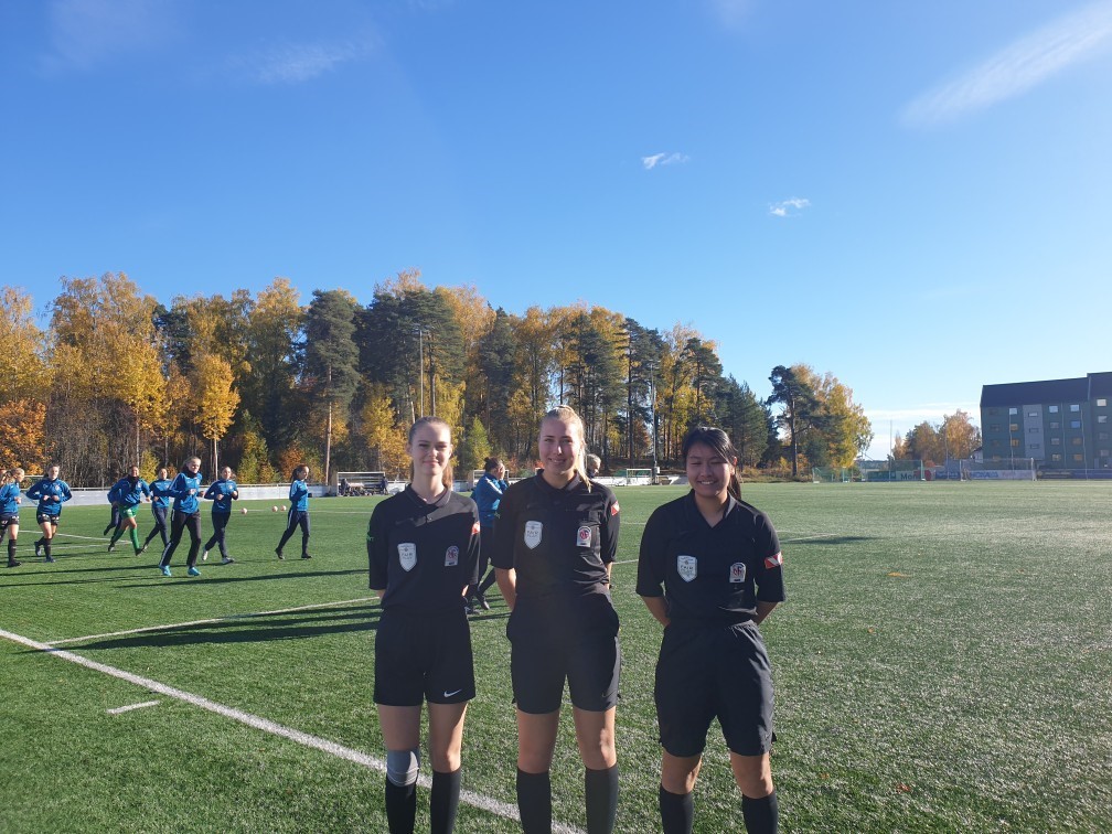 NFFAgder's tweet photo. Vil du bli dommer? 😀⚽️

Rekrutteringsdommerkurs 2023 er et kurs med e-læring, teori og praksis som gir deg mulighet å dømme 9er- og 11er-kamper for kretsen. 🙌 

Påmeldingsfrist er søndag 22. januar 2023 via klubb. 📝
Les mer her 👇 
https://t.co/yObEogloUy https://t.co/gwXoh47nrE