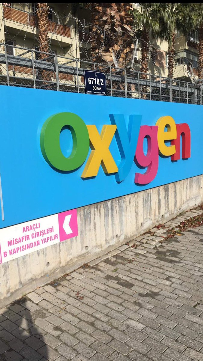 İzmirde müsait cift varmı 💊💊herturlu ortama uyumlu guvenılır dost arıyorum