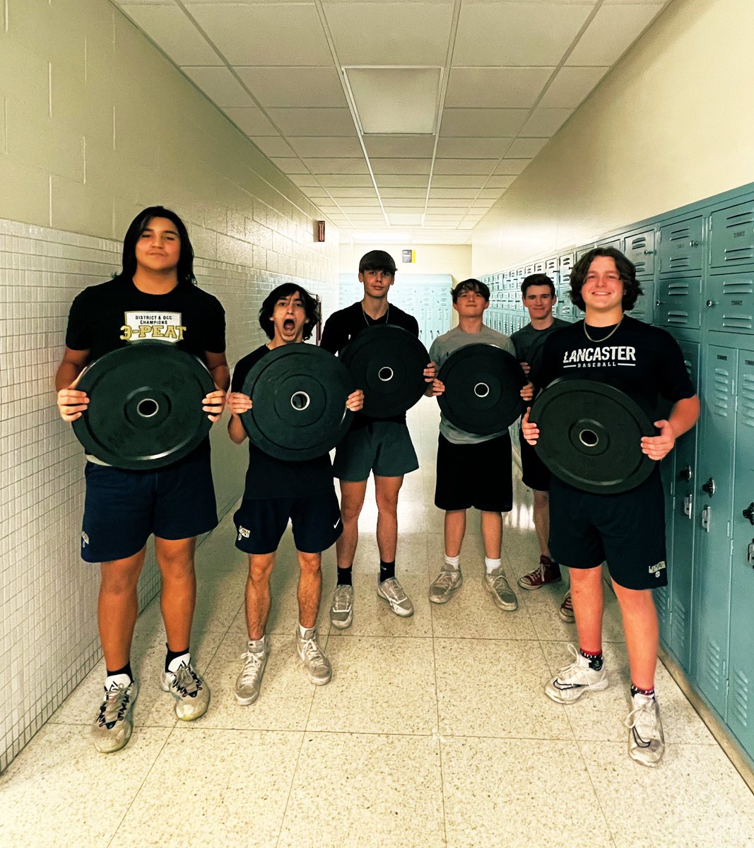 LHSCoachConn's tweet photo. Team Ross with a HUGE day winning both events! Scoreboard after 3: 
Ross- 13pts
Mowder- 12ts
Miller- 9pts
Roby- 8pts
Coop- 4pts
#GalesBaseball #BeGreat #nojokerpulledthisyear #KJ #add3 https://t.co/NOqRt17mB8