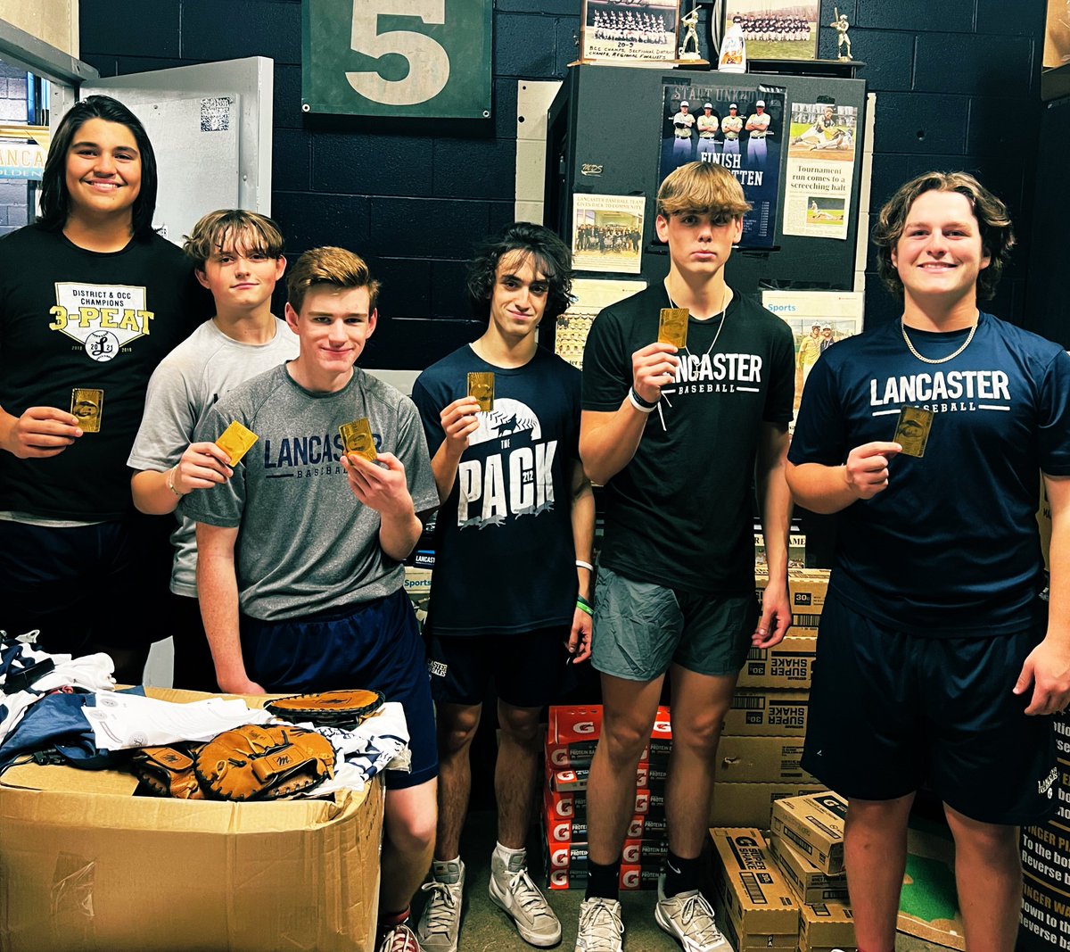 LHSCoachConn's tweet photo. Team Ross with a HUGE day winning both events! Scoreboard after 3: 
Ross- 13pts
Mowder- 12ts
Miller- 9pts
Roby- 8pts
Coop- 4pts
#GalesBaseball #BeGreat #nojokerpulledthisyear #KJ #add3 https://t.co/NOqRt17mB8