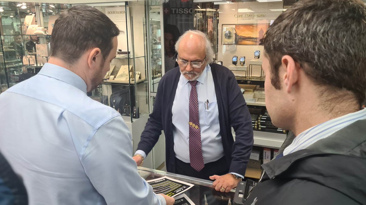 RGPolice's tweet photo. 𝗥𝗚𝗣 𝗟𝗮𝘂𝗻𝗰𝗵𝗲𝘀 𝗖𝗮𝗺𝗽𝗮𝗶𝗴𝗻 𝘁𝗼 𝗧𝗮𝗰𝗸𝗹𝗲 𝗖𝗮𝗿𝗱 𝗙𝗿𝗮𝘂𝗱
A new campaign to tackle bankcard #fraud has been launched by the RGP’s Economic Crime Unit this week.
Detectives hope to raise awareness of #CardNotPresentFraud.
Full Story: https://t.co/om7GGzJNid https://t.co/Zfu42jcJch
