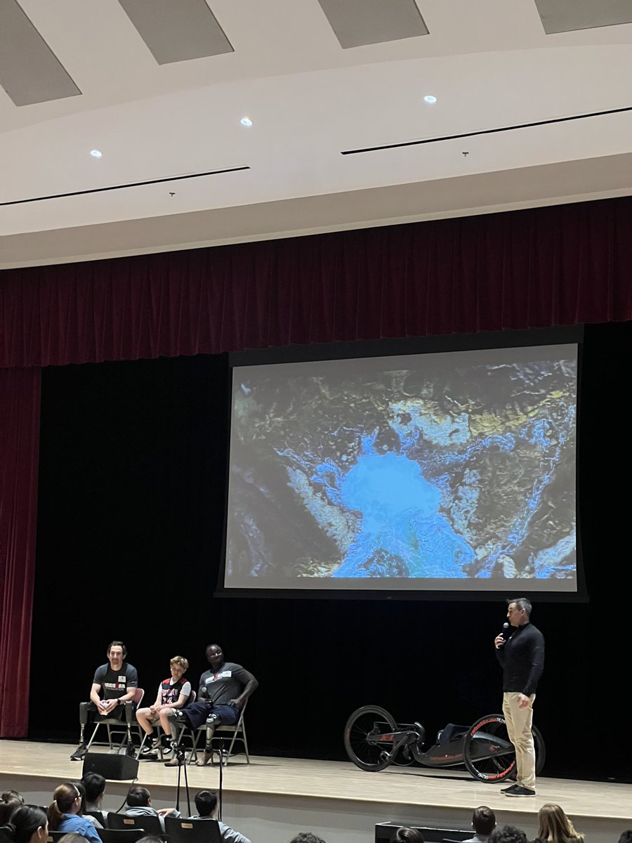 CarrollwoodDay's tweet photo. Shoutout to @IRONMANtri for coming and talking to our #CDS Middle School! https://t.co/mMOp3EuyoZ