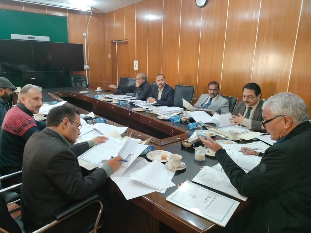 zmrajput78's tweet photo. In a meeting of Meritorious Acknowledgement Committee headed by Khawaja Farooq Ahmed Minister for LG&amp;RD Department. https://t.co/9m9VGLXXOm