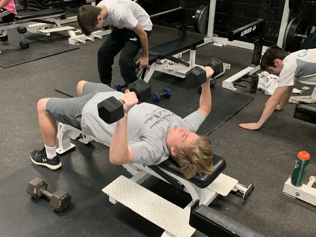 Raider_Wrestlin's tweet photo. BIG DOGS getting that work in at this mornings 7:15am early morning lift. #buildingtheprogram #WeWork #onepercentaday @RRHSAthletics https://t.co/aYppQhyvl5