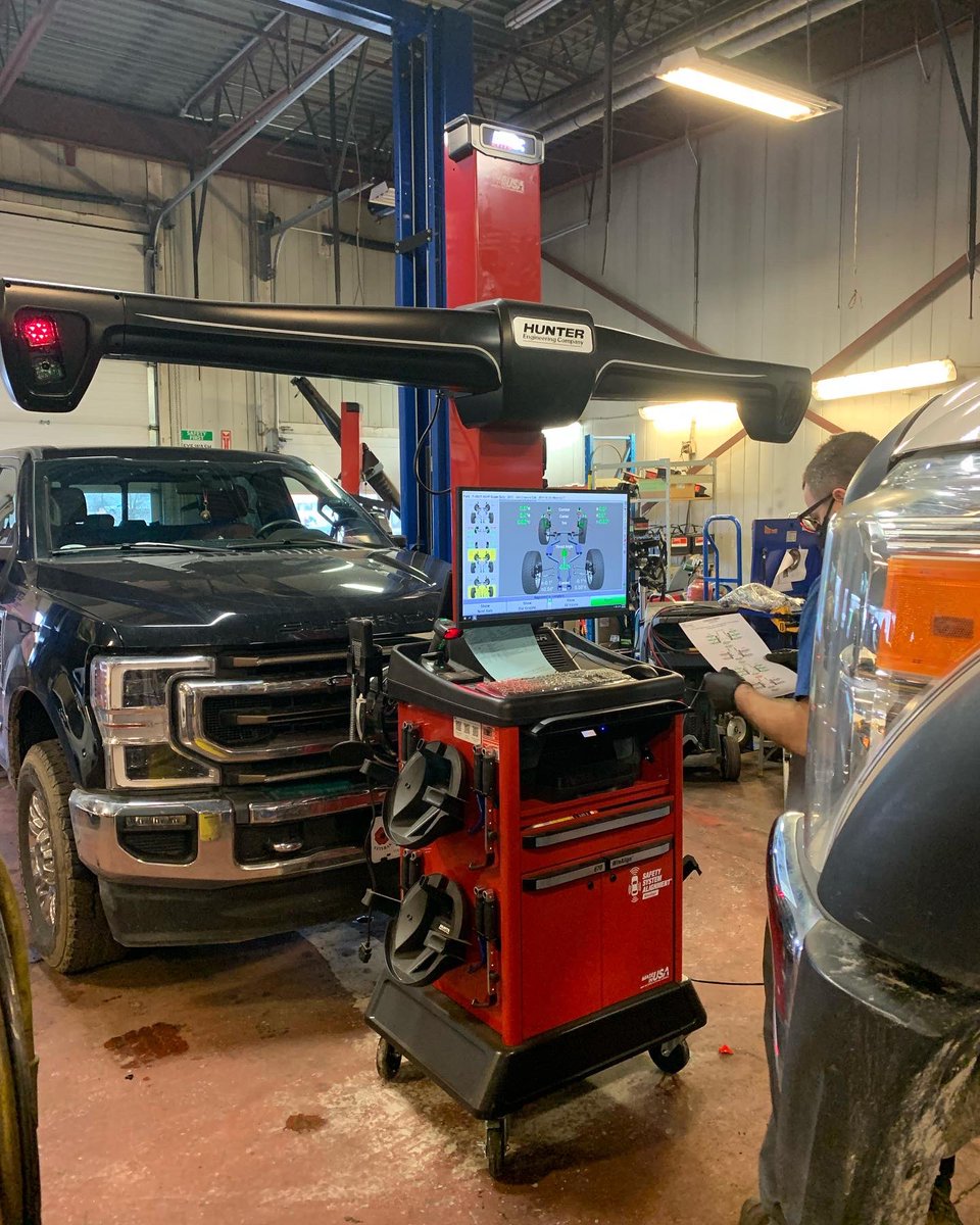 AmscSolutions's tweet photo. Congratulations!….and a huge thank you to Service Manager, Doug Carruthers of Carleton Place Ford for his trust in me. #wechoosehunter #hawkeyeelite #alignment #amscsolutionsinc #ADAS https://t.co/9ib0yhAUHf