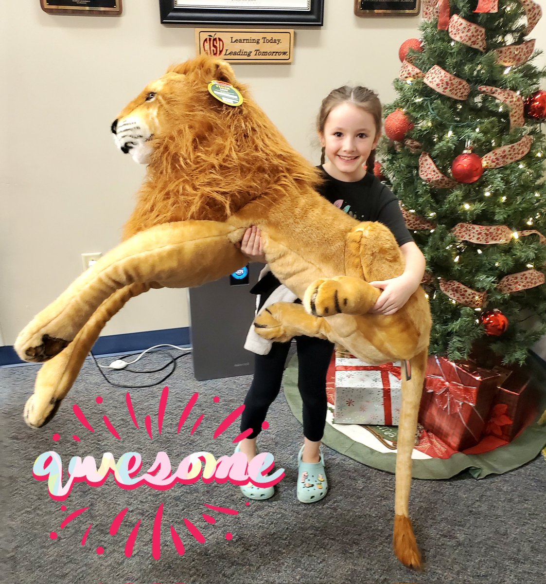 Attend2day's tweet photo. It's a great day to be a #Lion at #AVC! Kennedy B. is our winner of the Pete the Lion Attendance Incentive drawing! She is making school attendance a priority every day! We are so proud of her! Congrats! 🎊 @CastleberryISD @DeAnnePage8 @dr_pettyjohn #attendtowin @M_Strambler https://t.co/VeLK0xtcen