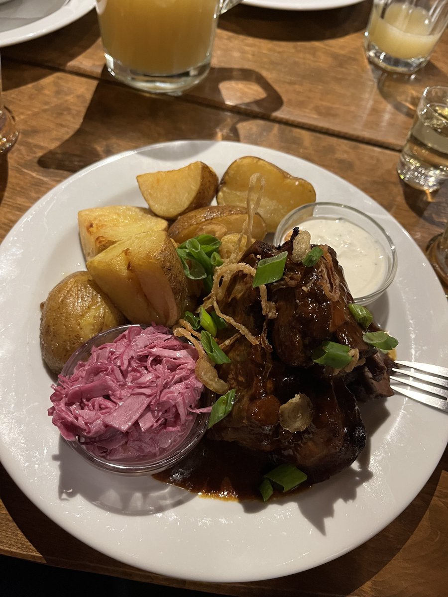 InokkentiyP's tweet photo. може мені стати фудблогером?
я дуже люблю поїсти🤣

#foodblogger #Food #Prague https://t.co/32d9KjLBIs