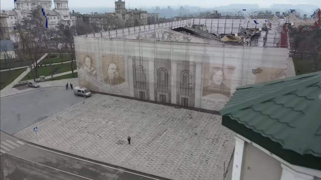 Gerashchenko_en's tweet photo. This is how Russia "fixed" their horrible crime - by covering Mariupol theater with portraits of Russian poets.

Hiding their true identity beneath a thin layer of culture. How metaphorical.

📷: Mariupol City Council https://t.co/m1ttxP47t7