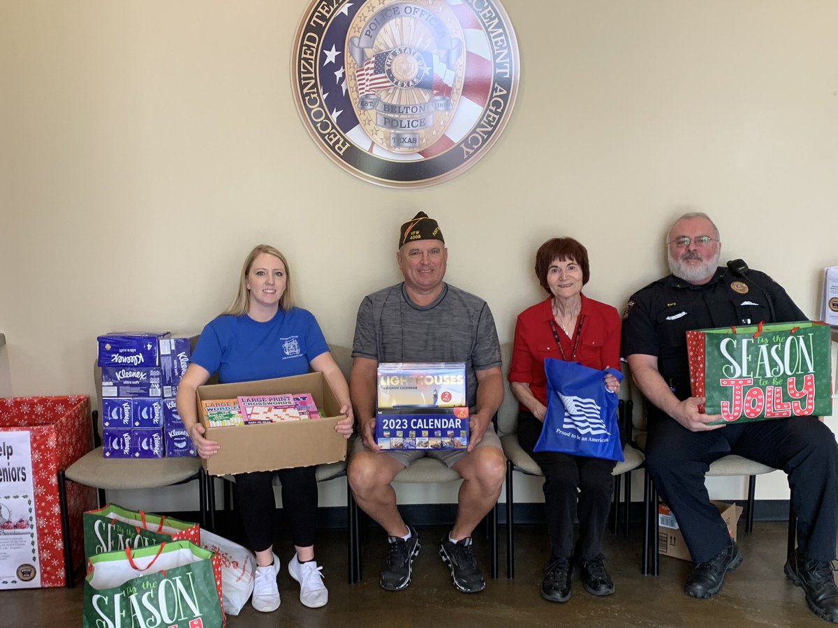 BeltonPolice's tweet photo. Major thanks to all of our community members for all of the generous #SilverSanta donations. Each year the bags get heavier. We look forward to delivering these to our seniors.🎄 https://t.co/Zxt9xRv1VV