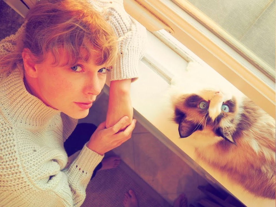ayu__swifty's tweet photo. あなたの幸せが私の幸せです。
#HappyBirthdayTaylor 
#TaylorSwift https://t.co/KAxYjxNnq9