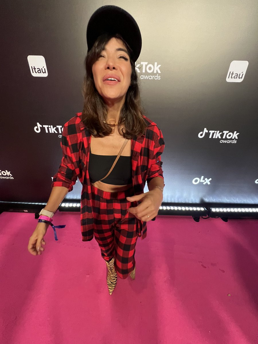 Miá Mello tweet media