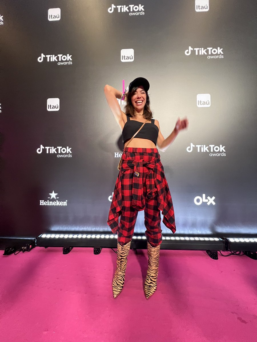 Miá Mello tweet media