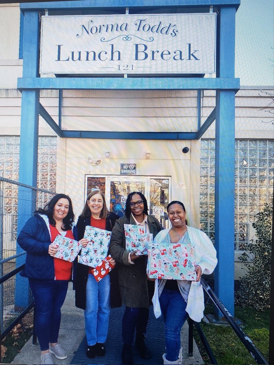 Sandy Hayes (@sandytgt) on Twitter photo G495 Team shopping, wrapping and delivering the #theGreatGiftogether and enjoying every joyful moment <a href="/TatCamacho/">Tatiana</a> <a href="/LeahDevlin11/">Leah Devlin</a> <a href="/KatieFettig/">Katie Fettig</a> G495 Team shopping, wrapping and delivering the #theGreatGiftogether and enjoying every joyful moment <a href="/TatCamacho/">Tatiana</a> <a href="/LeahDevlin11/">Leah Devlin</a> <a href="/KatieFettig/">Katie Fettig</a>
