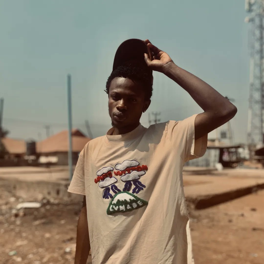 DestinyAB3's tweet image. Cool  life 🌹🌹❤️❤️🎧🎧🍾