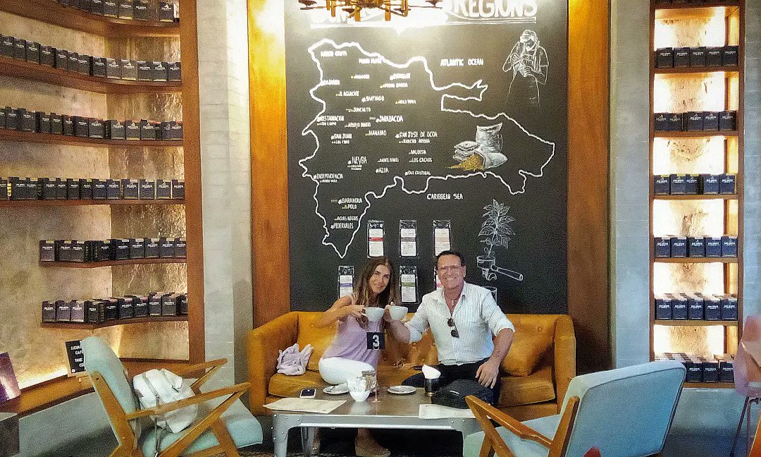 CafedelaMami's tweet photo. https://t.co/53CzQgeUgN Estas Navidades pide nuestro café de Origen "FINCA LA MAMI" en 
https://t.co/qUrQ5DHnkB Casa Barista Coffe - Santo Domingo. Excelente 😉🧑‍🎄❤️💫 https://t.co/GQ9FmXaEbB