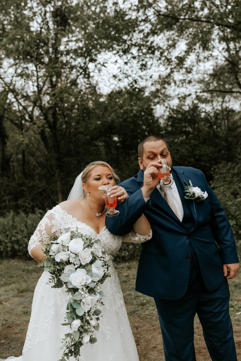 FeastCaterers's tweet photo. New Tour and Tasting dates are here! 🙌 Take a tour, sample hors d’oeuvres and have all of your questions answered! ⁠
✨ Sunday, January 8th⁠
✨ Saturday, January 21st⁠
⁠
RSVP: https://t.co/6Ixbuhsdxf ⁠

Photo by Megan Niger #weddingvenue #cheers #engaged #hudsonvalley https://t.co/9UcjRE6vi7