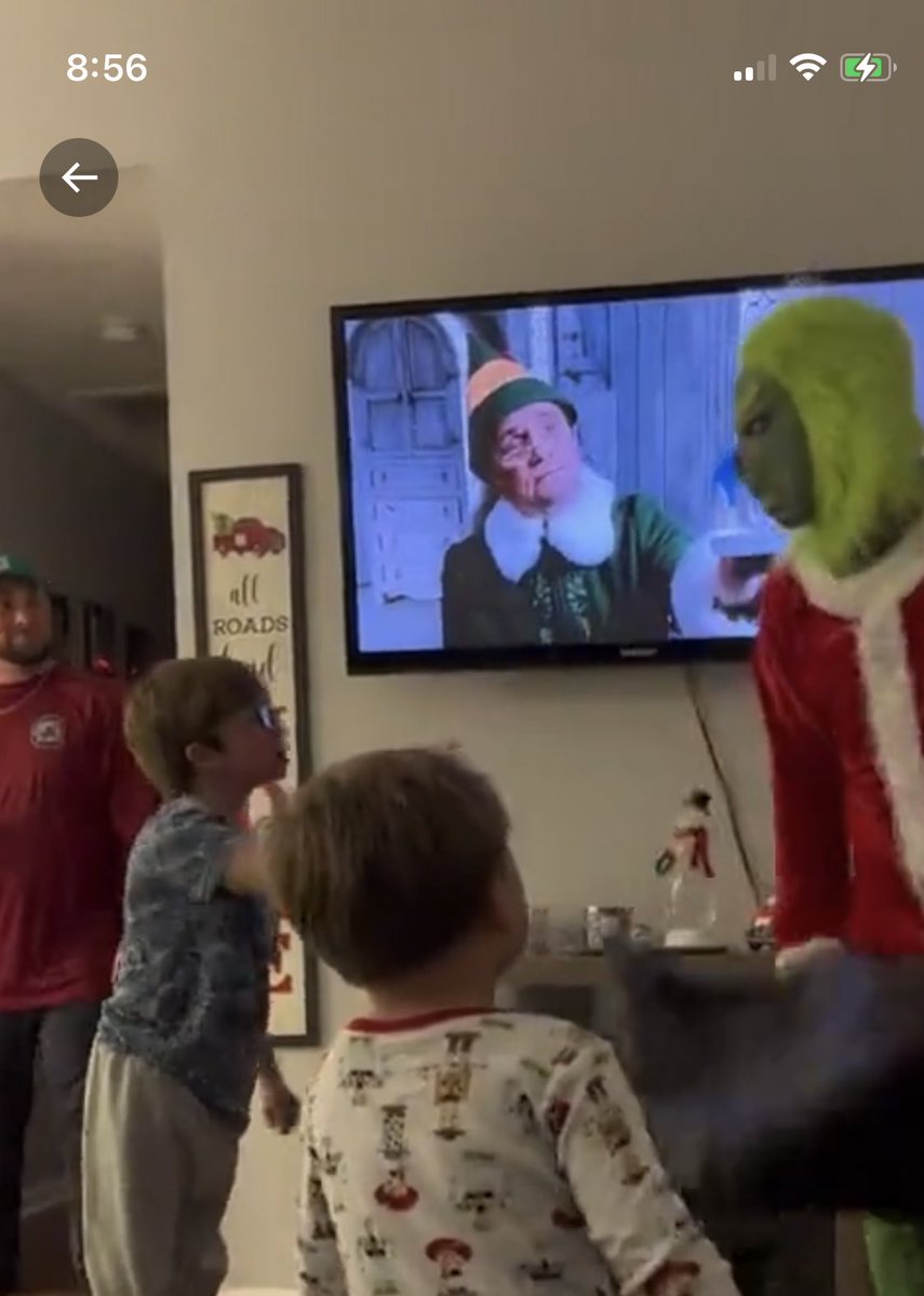 <a href="/BlaketheBeast09/">BlakeTheBengal</a> <a href="/BornAKang/">Lancesico 🇱🇨</a> Nah, when bro started airing out the bag in front of them 😂