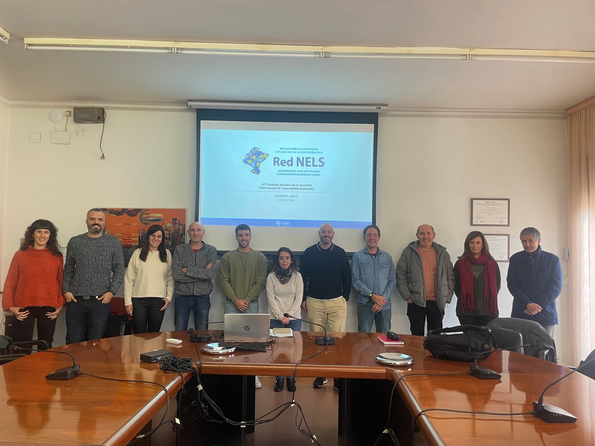 RED_NELS's tweet photo. Hoy se ha celebrado la 47ª Comisión Rectora de la Red NELS. Gracias al Ayuntamiento de Barañáin por la invitación. https://t.co/95o0GiPnFB