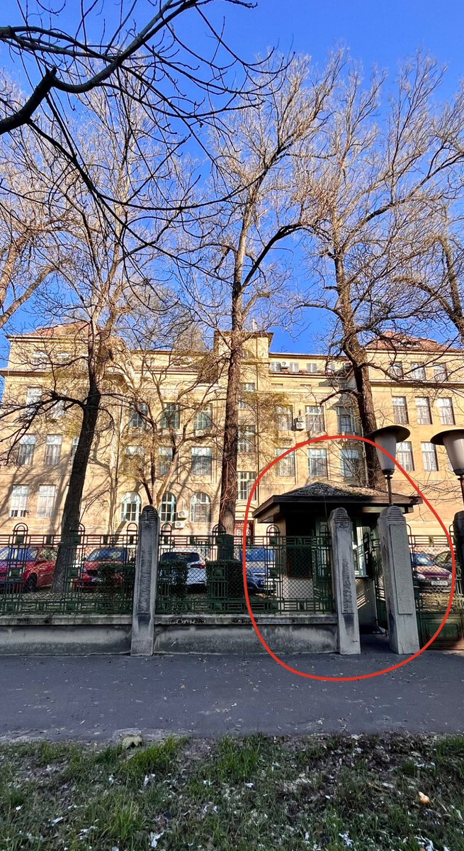 ciaranolan05's tweet photo. This is the maternity hospital in Szeged, Hungary. There’s a baby deposit box outside, where women in crisis can safely surrender their newborn 🥺 I wonder how often it gets used… https://t.co/m7KeugHIQU