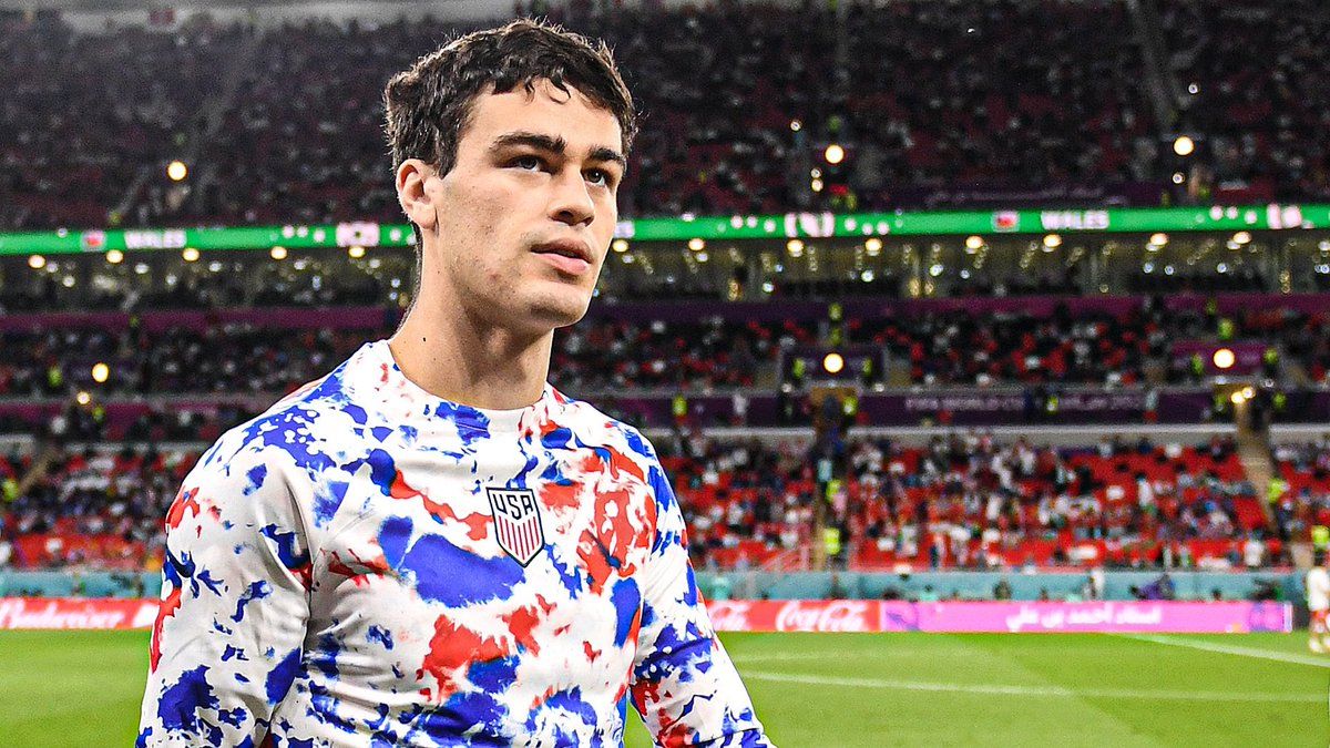 BVB’s sporting director Kehl on Gio 🗣️

“We’ve known him for many years now even though he’s still 20. We see him as a good guy, a professional &amp; a valued member of the team. That this is now in doubt after a few days in Qatar is for us unacceptable and not fair to Gio.” [kicker]