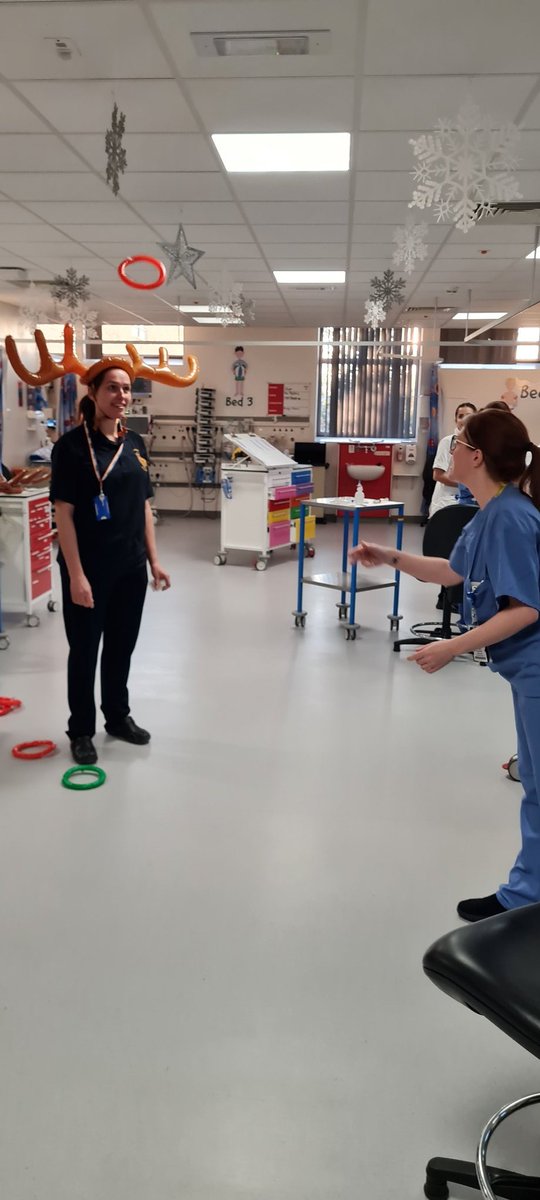 physioCaulfield's tweet photo. Day 13 #ActiveAdvent
Great to hear so many laughs and see the smiles on patients, families and staff faces alike.
How often do you get to throw things at a physio?! So much enthusiasm with today's challenge.
@Newcastle_NHS @CHUFOfficial @NewcastleHosps photos posted with consent. https://t.co/14DppxlM0x