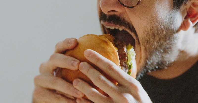 Bacoaburger's tweet photo. Quitarse la mala suerte a bocados. Esa es nuestra filosofía para este Martes 13 de #diciembre. 

¿Te apuntas?
