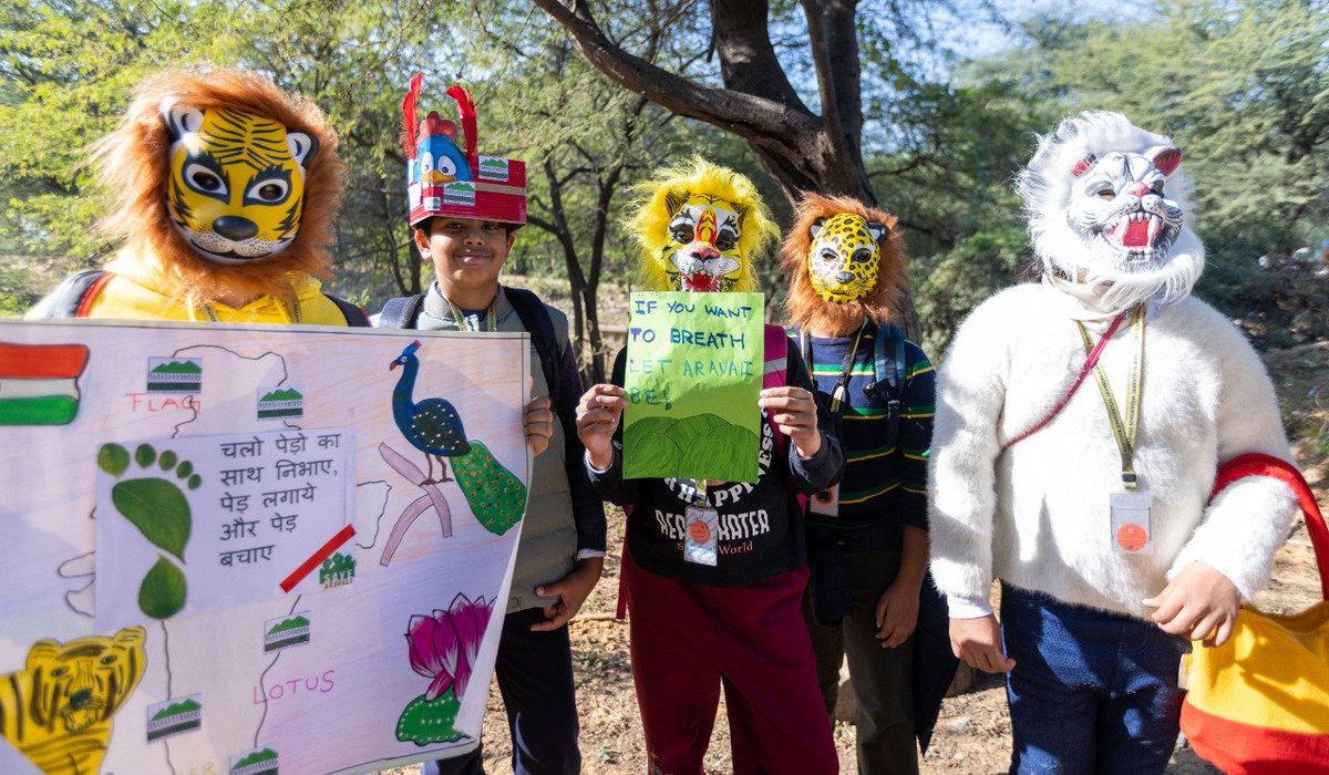 DEMANDS OF STUDENTS:

1) Aravallis running across Delhi, Haryana, Rajasthan &amp; Gujarat must be declared a biosphere reserve &amp; ecological heritage site where no further mining, deforestation &amp; industry is allowed. 

Development cannot be at the cost of our natural ecosystems
(2/3)