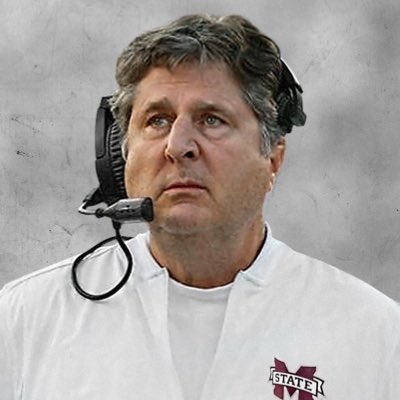 Outkick's tweet photo. BREAKING: Mississippi State football coach Mike Leach dies at 61 https://t.co/y78ULGELvt