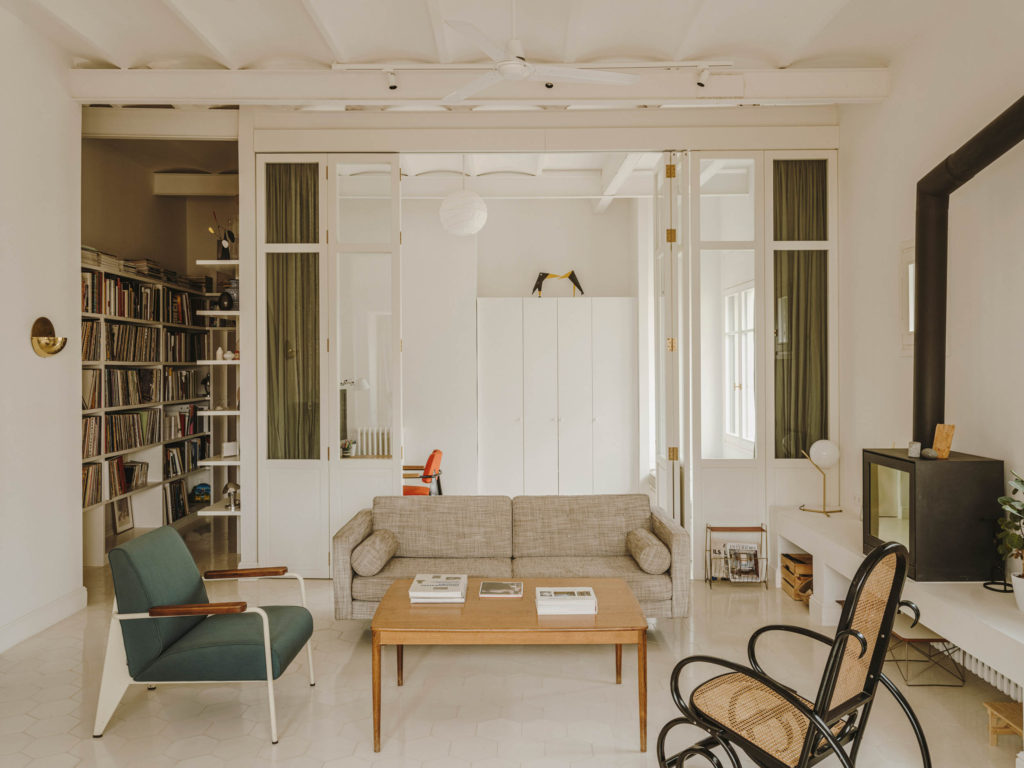 Old at Heart: Keeping the ‘Essence of Barcelona’ Alive in a Remodel by Conti, Cert remodelista.com/posts/barcelon…