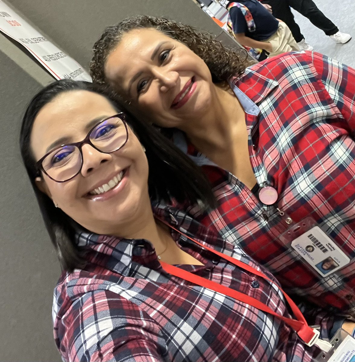 MsrojasO's tweet photo. #PerfectyPlaid day at Budewig Int @budewigbulldogs #threemoredays #winterberak https://t.co/dyD6eYdTrE