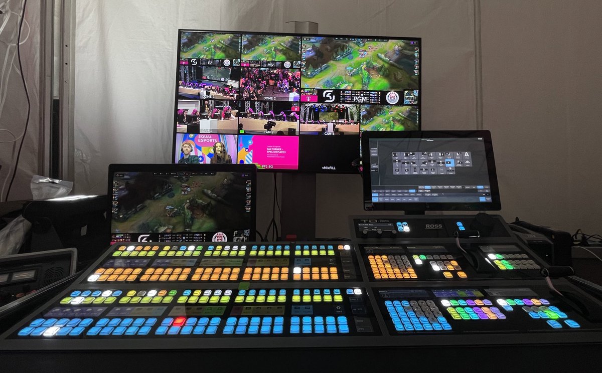 frazerxyz's tweet photo. I’m a freelance Director, Producer &amp; Vision Mixer!

Get in touch through the details below to talk about what I can bring to your show:

Email: me@frazer.xyz
Discord: frazer#1234
Twitter DM: @frazerxyz https://t.co/NR4pRnierR