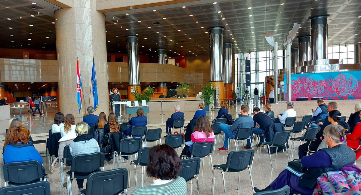 NObuljen's tweet photo. U 🇭🇷 održavamo kontinuitet jednog od najuspješnijih projekata @UNESCOEU za #mlade #Obrazovniprogram #svjetskabaština.
Novo izdanje priručnika za učitelje „Svjetska baština u rukama mladih“ promiče razumijevanje i poštivanje različitih kultura, razvijanje dijaloga i tolerancije. https://t.co/Z6VzmwarRF