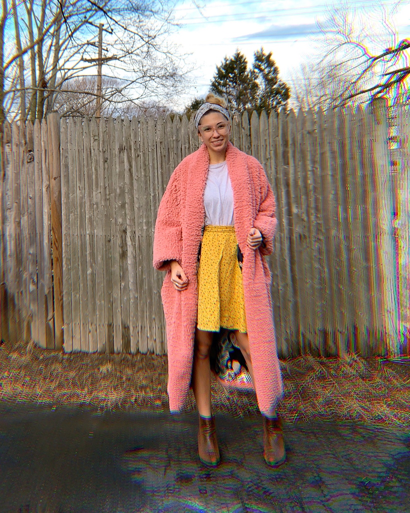 This is my favorite coat ever 😍 she’s up on <a href="/etsy/">Etsy</a> and ready for this winter weather! Snag her while you can 🫶🏼

etsy.com/listing/958514…