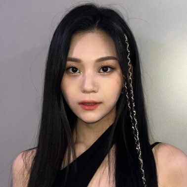 evelovemp3's tweet image. a thread of umji pics that you can use as your pfp