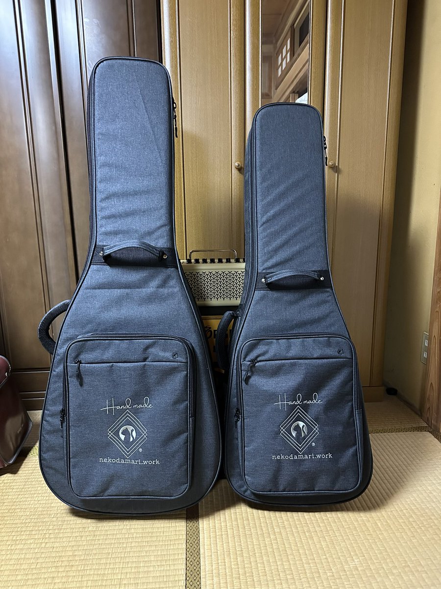 gennavi_dr's tweet photo. ディバイザーさんからRSMのノベルティストラップ届いたぁ😁🎶🎶
ちょ〜嬉しくて、すぐGIN-FORCEに装着してみました🤣🎶🎶
そして、勢いでねこだまり工房さんのギターケースもJTとオソロにしちゃったぁ😁🍀🍀
#ディバイザー
#ローステッドメイプル
#ginforce
#headway
#WAVE1
#ヨメトオレ https://t.co/vHMmIp4I5a