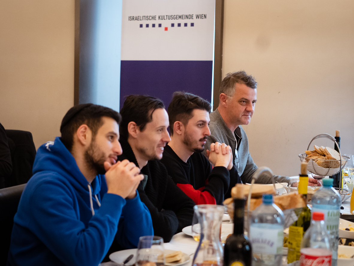 Oskar Deutsch tweet media