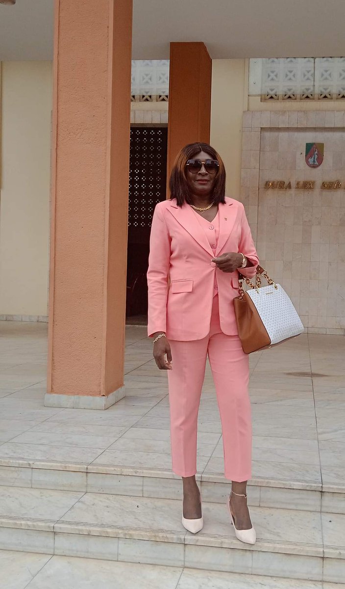 MimiMefoInfo's tweet photo. Françoise #MBANGO refuse une nomination du nouveau président de la Fédération Camerounaise d'athlétisme. La triple championne olympique dit qu'elle n'a pas été consultée.
https://t.co/bybXxu5iF8 https://t.co/uALT3Zk1WF