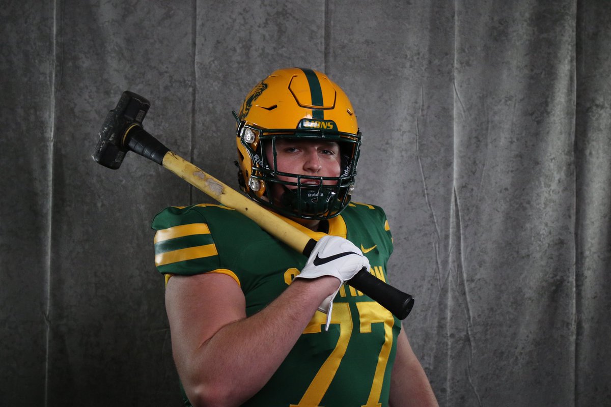 Cooper_P04's tweet photo. @MOSOFootball Thank you so much for hosting me for an amazing official visit! Go Lions!🟢🟡 @CoachHoss_ @Coach_CMeyers @CoachRahl @c_rawlinson5 @Hbg_Athletics https://t.co/hr2L7By3gV
