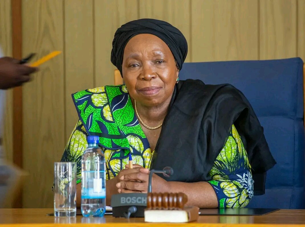 NDZ votes YES She must be Protected at all costs 
Retweet to show her love ❤❤
❤
National Assembly 
ANC MPs 
Clement 
Fikile 
Mashatile 
Nomvula 
#ANCNationalConference