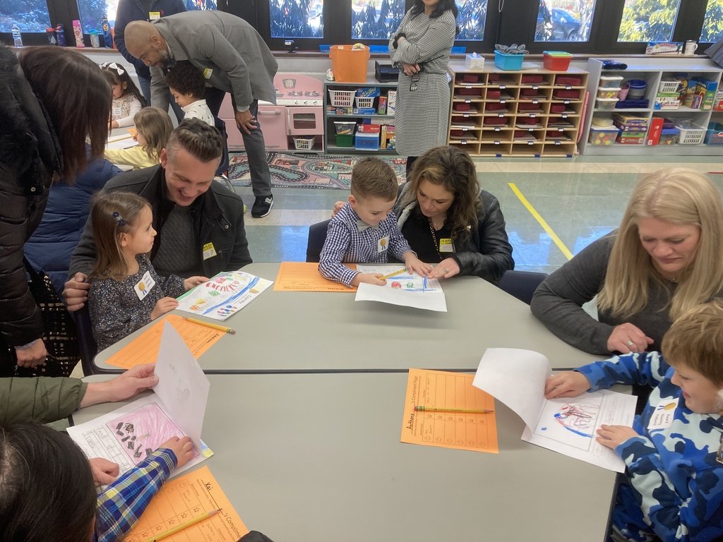 BerkeleyWWRSD's tweet photo. Berkeley kindergarteners are authors!  Thank you Mrs. Stewart,  Ms. Georgiadis  and parents for helping us celebrate! https://t.co/JFalzRuHOF