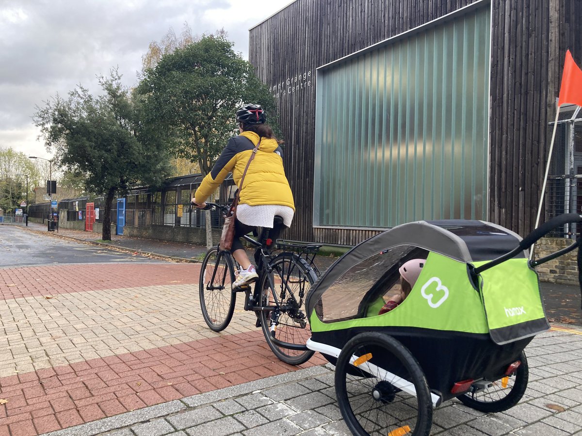 More great feedback - 

“It’s been fantastic. Without having the big outlay, I’ve worked out the pros and cons of a bike trailer. My kids loved riding in it - it was easier than I thought and worked for my baby better than expected.” #walkcycleLDN 

hernehillforum.org.uk/chariots-of-fu…