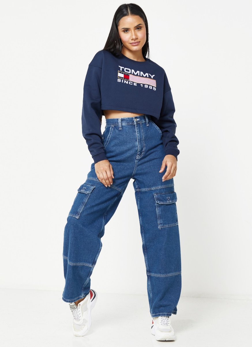 BDabhoiwala's tweet image. Inshot : @vitoria_unic 

#anatomyart #bodyengineers #fit #inshape #jersey #workout #beautiful #businessconsulting #digitalmarketingstrategy #ecommercewebsite #fahsion #fashionable #fashionblog #fashionblogger #fashiongram #fashionista #fashionphotography #fashionstyle #instadaily