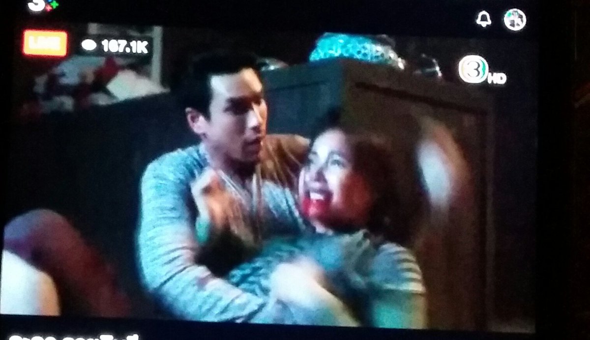 XTINE03736274's tweet photo. what happened to lady

 #ลายกินรีตอนจบ https://t.co/sMr5U5Bgyr