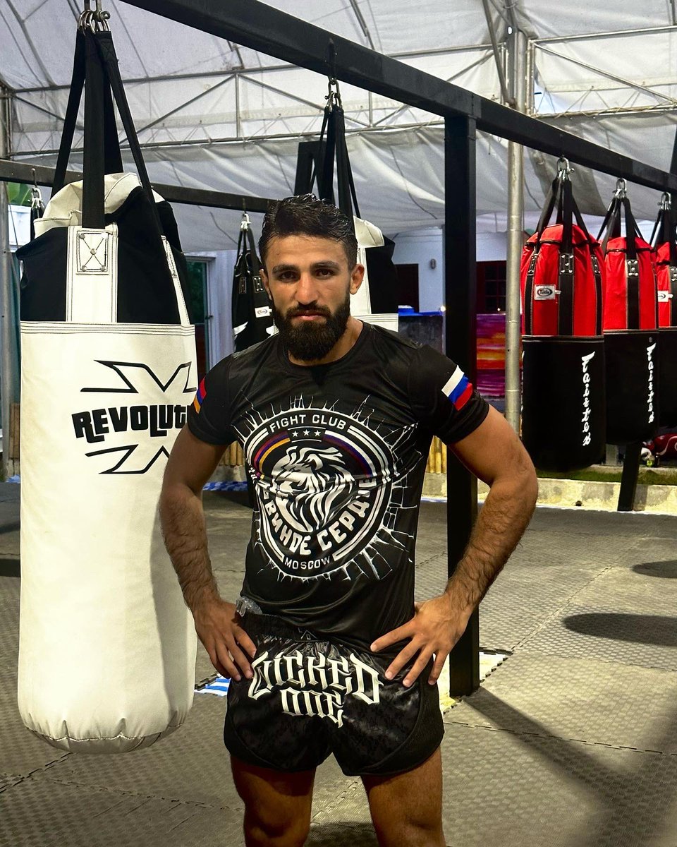 If it doesn't challenge you it won't change you. 

#LionHeart #LimaGlobalSteel #wicked1 #MG #MaratGrigorian 

#hardwork #dedication #kickboxing #History #thaibox #Armenia #hayastan