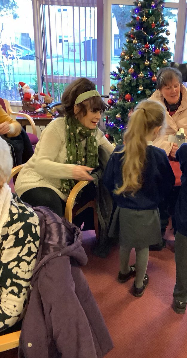 TheLancastersch's tweet photo. Year 2 children enjoyed signing Christmas songs to the residents at Broomhill this afternoon.  We hope you all have a lovely Christmas. 🎄 https://t.co/MWoCrBIWgy