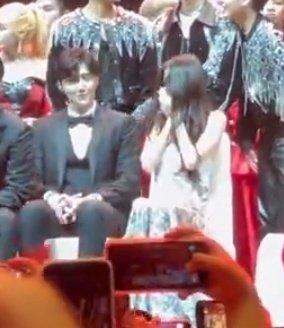 fabseonho's tweet photo. WHAT DID SEONHO SAY TO MAKE SOHEE BLUSH/REACT LIKE THAT I NEED TO KNOW MY LIFE DEPENDS ON IT https://t.co/6R20VIslGB