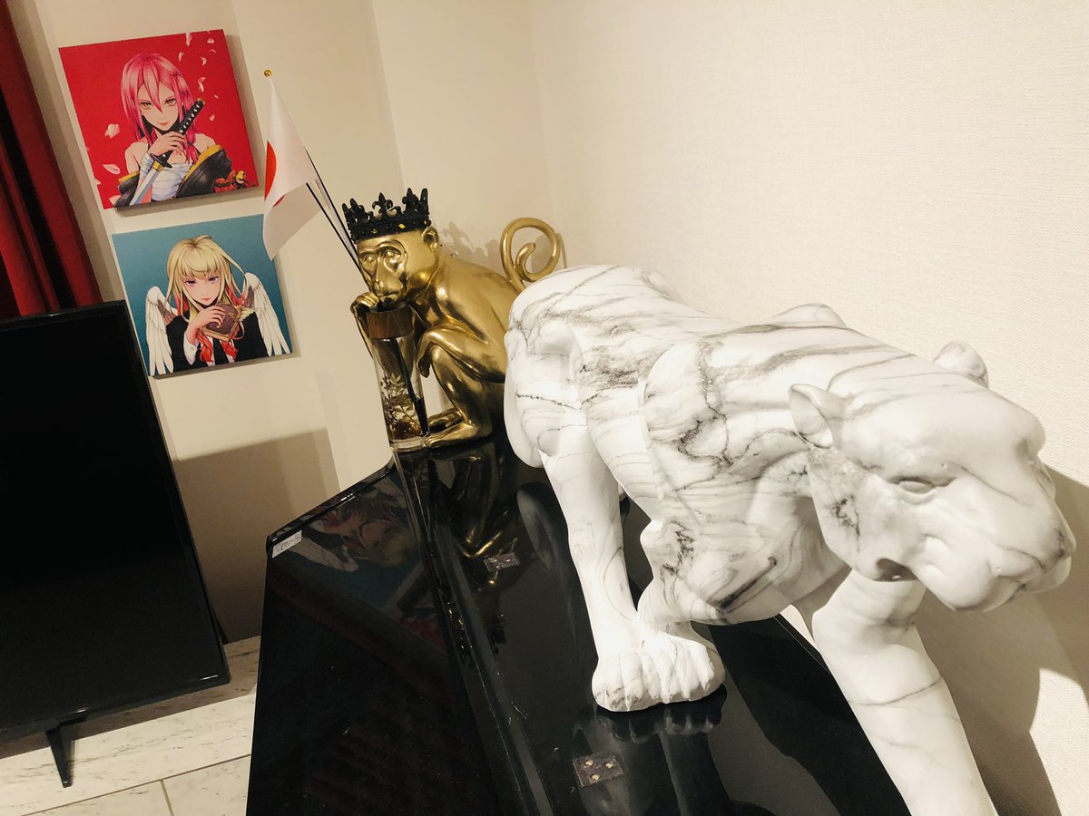 shotau_3's tweet photo. なんかピアノ周りがごちゃごちゃしてきた https://t.co/3ZhcfghrPw