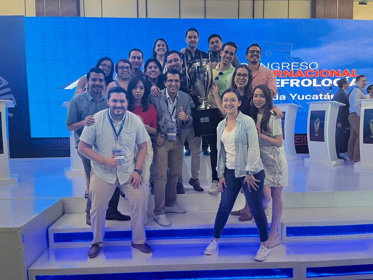 cmn20noviembre's tweet photo. Los Residentes del servicio de Nefrología, Hemodiálisis y Trasplante. Quienes ganaron la primera edición de la “COPA IMIN” que se desarrolló durante el LXIX Congreso Internacional de Nefrología. 
#Orgullosamente20Noviembre 
#ISSSTE #Nefrología #Trasplantes #Hemodialisis #CopaIMIN https://t.co/xwfafMG3sI